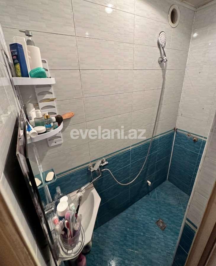 Satılır, köhnə tikili, 3 otaqlı, 70 m², Bakı, Nəsimi r, 3-cü mikrorayon q, Memar Əcəmi m.