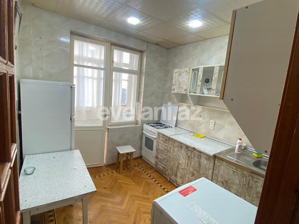 Rent, old building, 3 room, 70 m², Baku, Nizami r, Gara Garayev m.