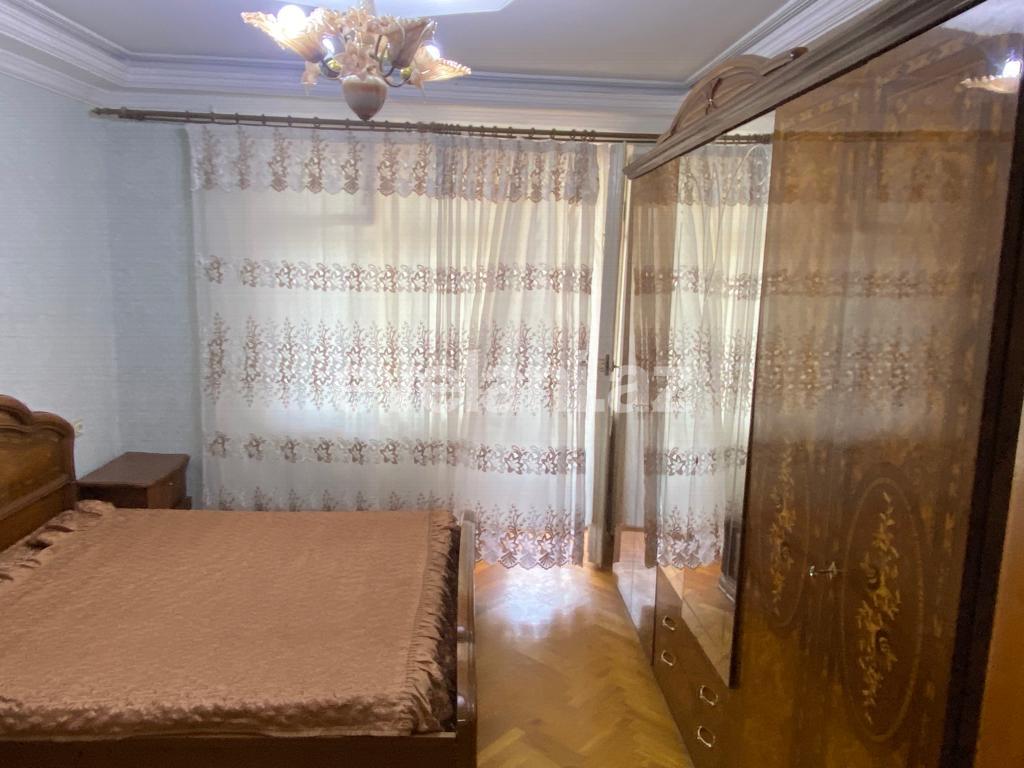 Rent, old building, 3 room, 70 m², Baku, Nizami r, Gara Garayev m.