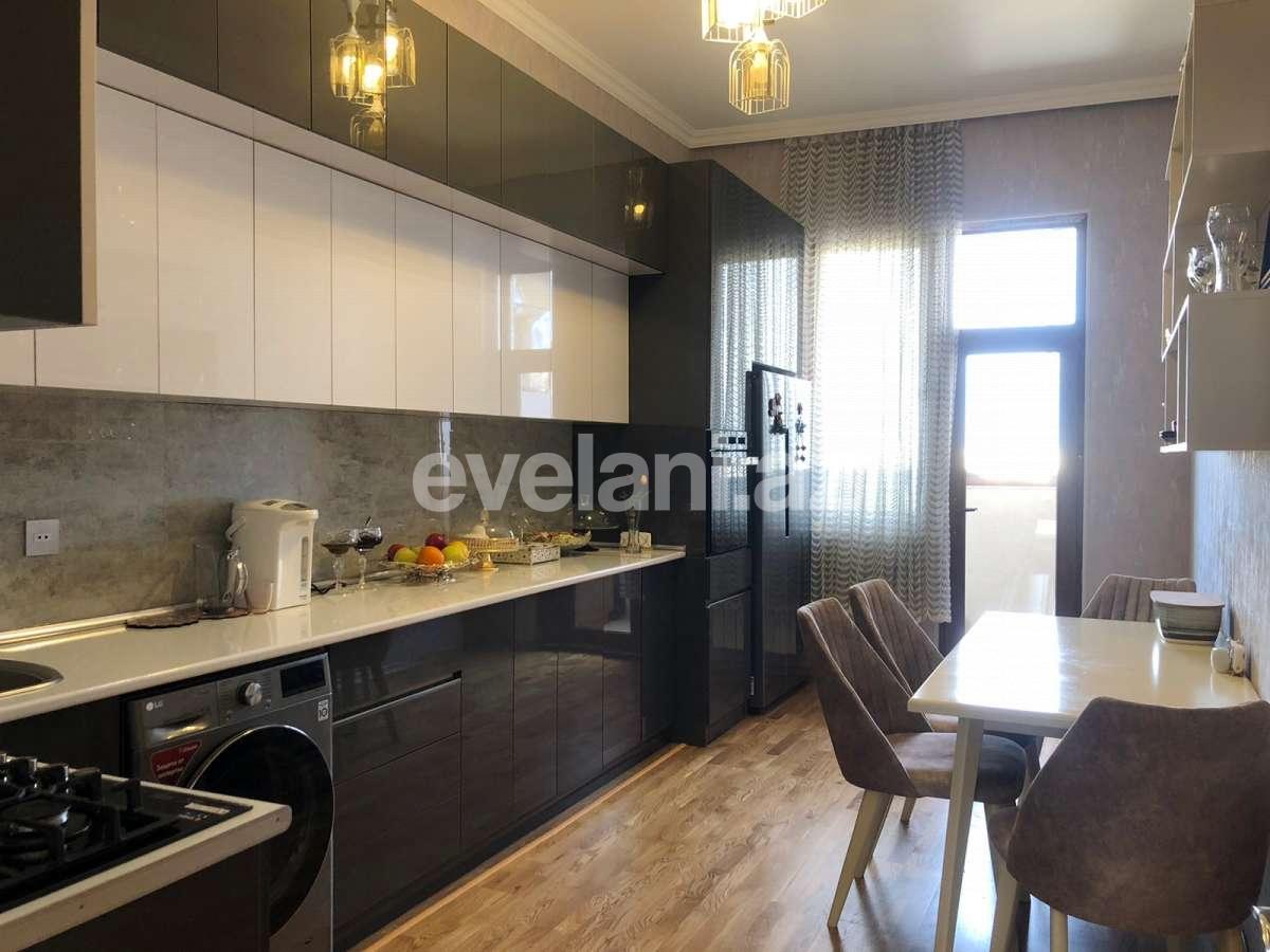 Satılır, yeni tikili, 3 otaqlı, 115 m², Bakı, Nizami r, Qara Qarayev m.