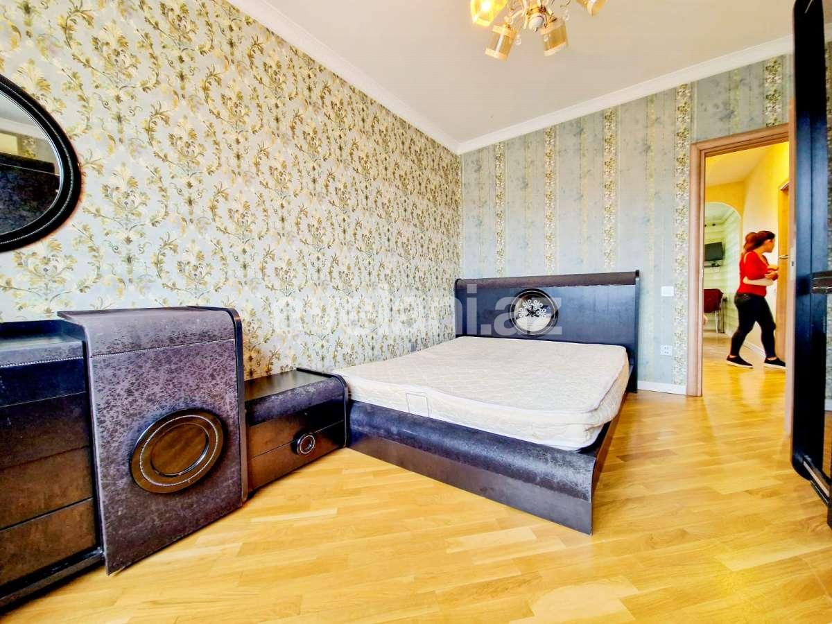 Kirayə verilir, köhnə tikili, 3 otaqlı, 100 m², Bakı, Nizami r, Qara Qarayev m.