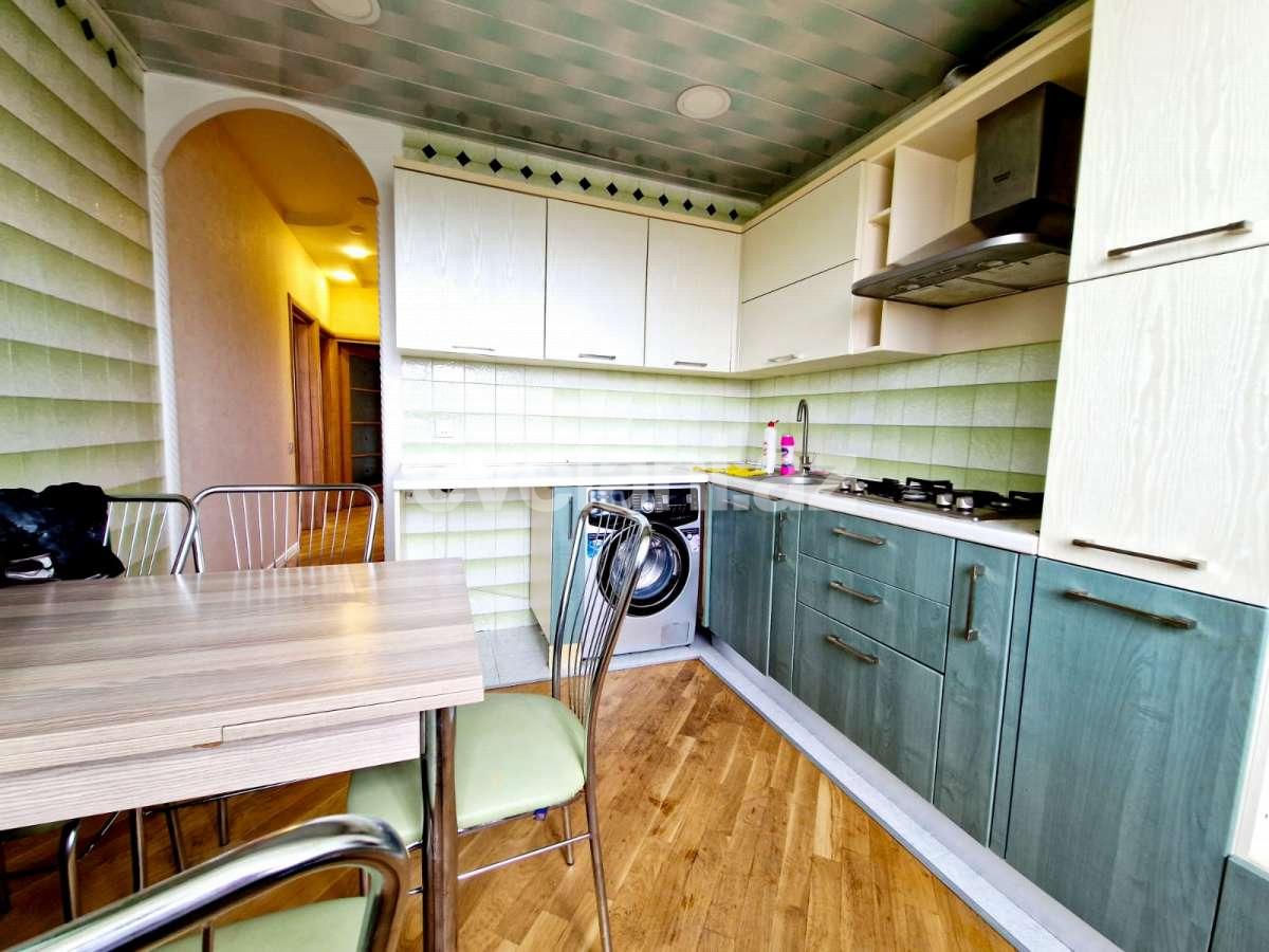 Kirayə verilir, köhnə tikili, 3 otaqlı, 100 m², Bakı, Nizami r, Qara Qarayev m.