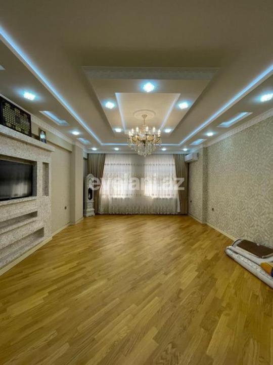 Satılır, yeni tikili, 4 otaqlı, 160 m², Bakı, Binəqədi r, 9-cu mikrorayon q.
