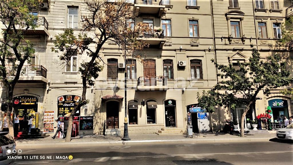 Kirayə verilir, köhnə tikili, 3 otaqlı, 141 m², Bakı, Nəsimi r, 28 may m.
