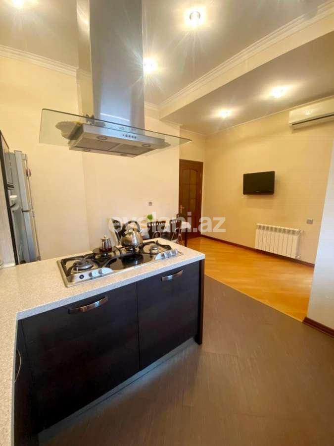 Satılır, yeni tikili, 4 otaqlı, 168 m², Bakı, Yasamal r, Elmlər Akademiyası m.
