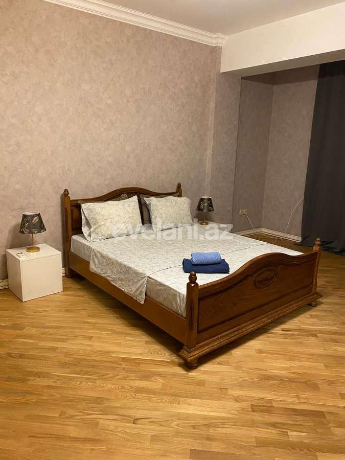 Kirayə verilir, yeni tikili, 3 otaqlı, 140 m², Bakı, Səbail r.