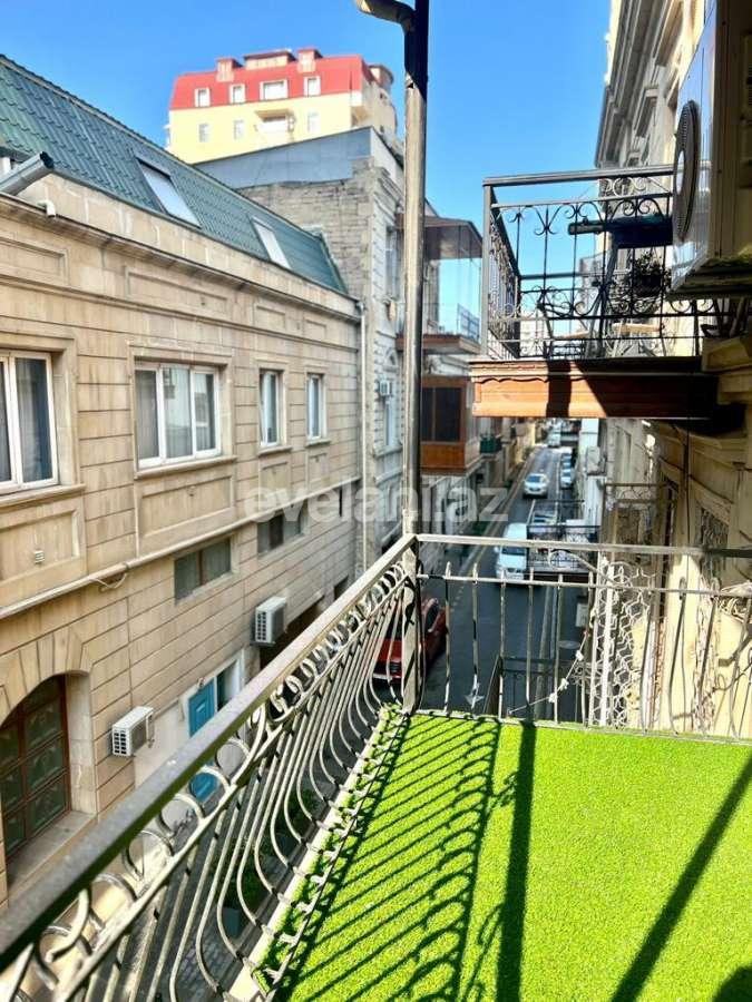 Rent, old building, 3 room, 100 m², Baku, Sabail r, Sahil m.