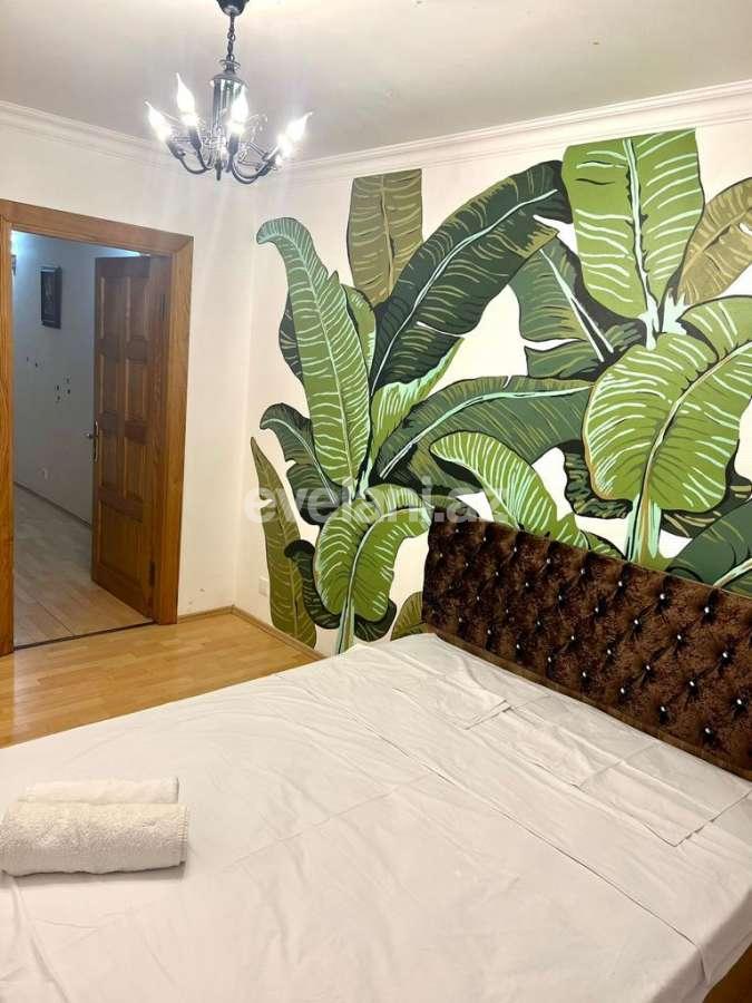 Rent, old building, 3 room, 100 m², Baku, Sabail r, Sahil m.