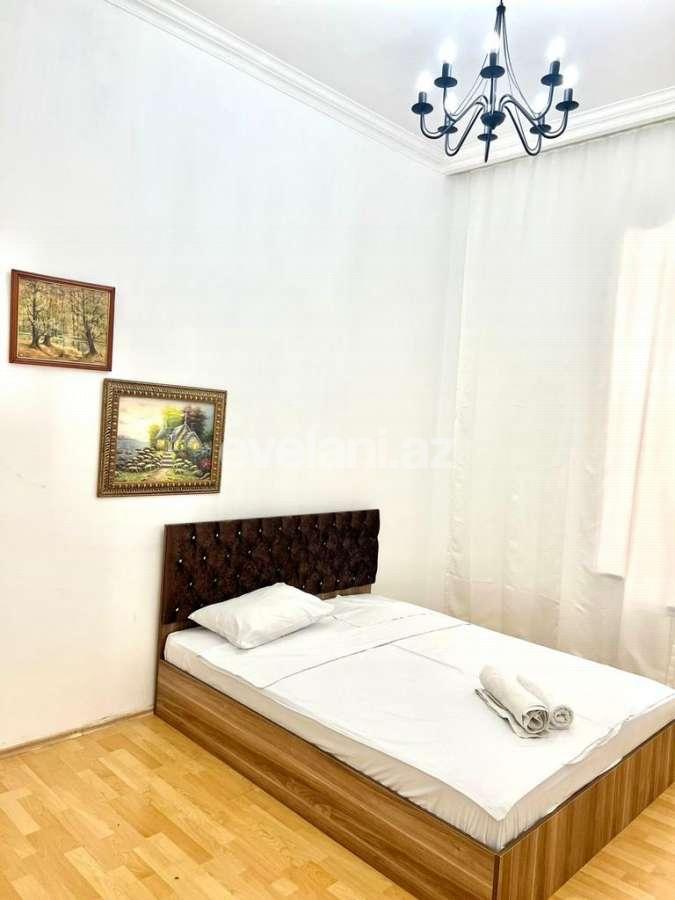 Rent, old building, 3 room, 100 m², Baku, Sabail r, Sahil m.