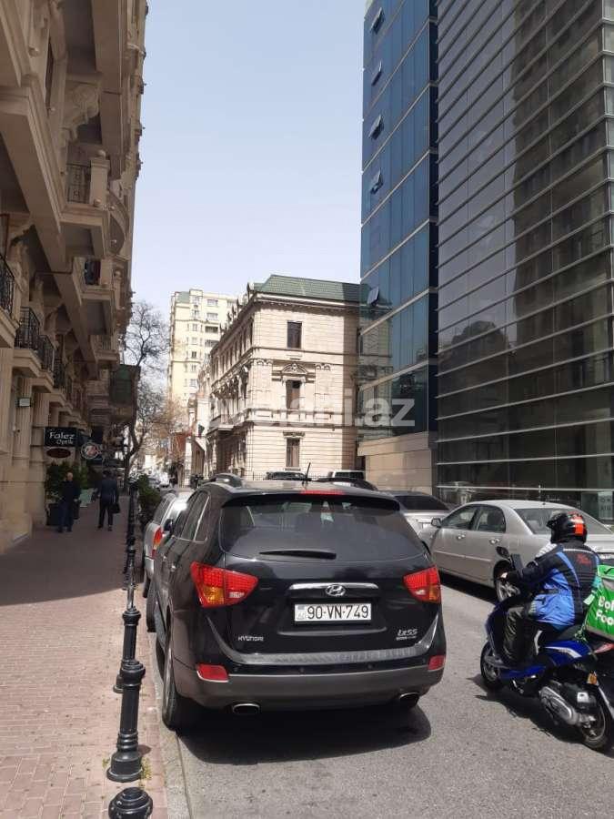 Rent, old building, 3 room, 100 m², Baku, Sabail r, Sahil m.