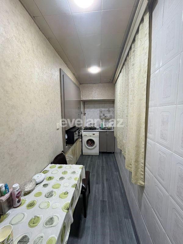 Satılır, köhnə tikili, 3 otaqlı, 55 m², Bakı, Suraxanı r, Yeni Günəşli q, Xalqlar Dostluğu m.