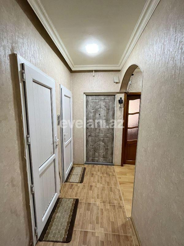Satılır, köhnə tikili, 3 otaqlı, 55 m², Bakı, Suraxanı r, Yeni Günəşli q, Xalqlar Dostluğu m.