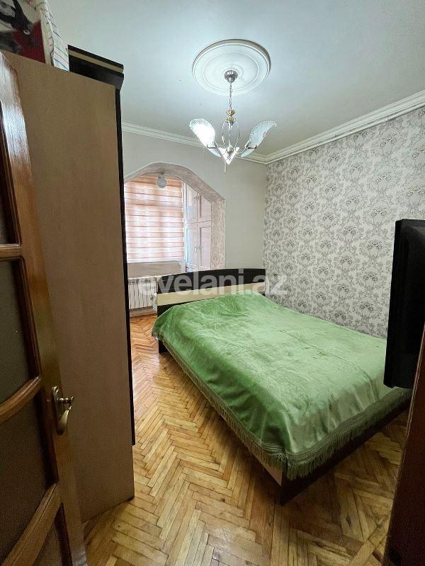 Satılır, köhnə tikili, 3 otaqlı, 55 m², Bakı, Suraxanı r, Yeni Günəşli q, Xalqlar Dostluğu m.