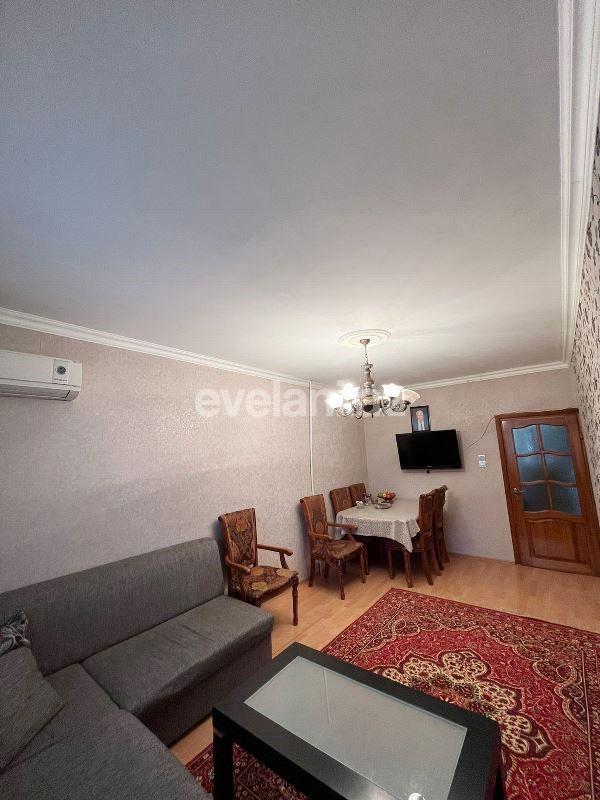 Satılır, köhnə tikili, 3 otaqlı, 55 m², Bakı, Suraxanı r, Yeni Günəşli q, Xalqlar Dostluğu m.