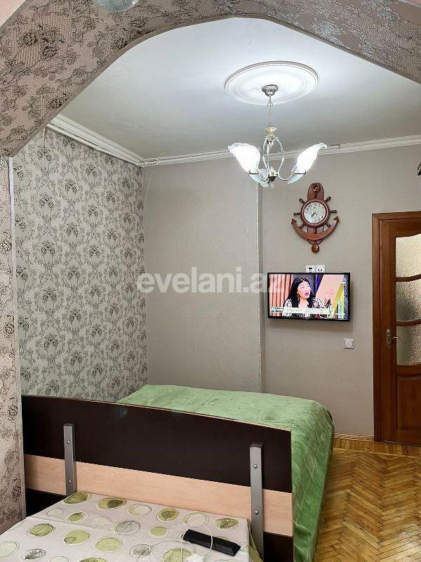Satılır, köhnə tikili, 3 otaqlı, 55 m², Bakı, Suraxanı r, Yeni Günəşli q, Xalqlar Dostluğu m.