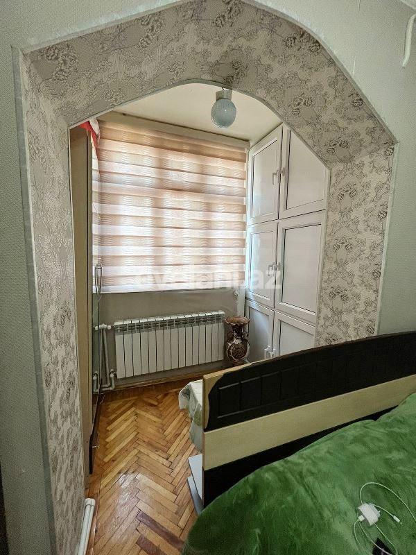 Satılır, köhnə tikili, 3 otaqlı, 55 m², Bakı, Suraxanı r, Yeni Günəşli q, Xalqlar Dostluğu m.