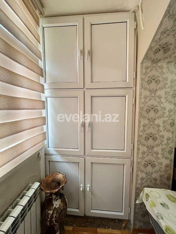 Satılır, köhnə tikili, 3 otaqlı, 55 m², Bakı, Suraxanı r, Yeni Günəşli q, Xalqlar Dostluğu m.
