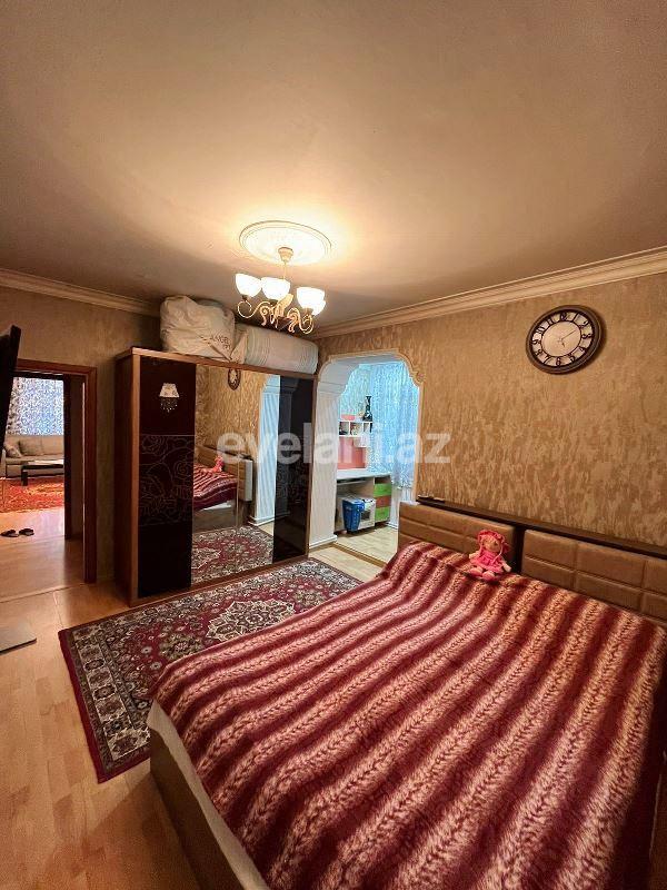 Satılır, köhnə tikili, 3 otaqlı, 55 m², Bakı, Suraxanı r, Yeni Günəşli q, Xalqlar Dostluğu m.