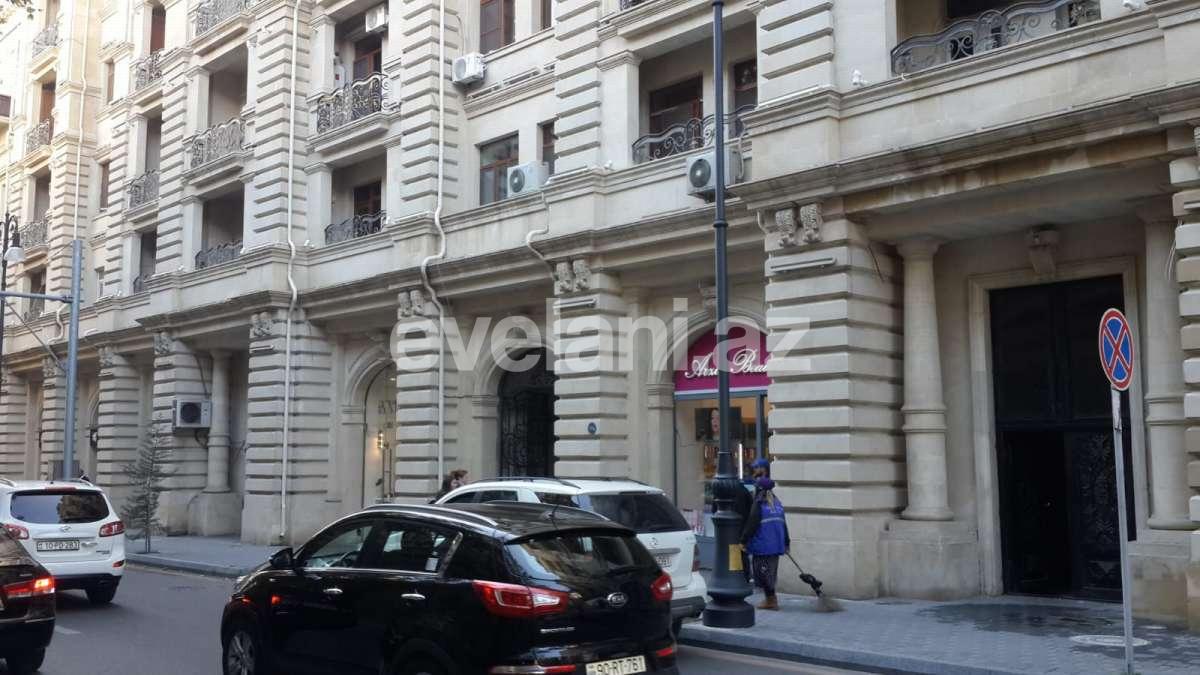 Kirayə verilir, ofis, 2 otaqlı, 60 m², Bakı, Səbail r, Sahil m.