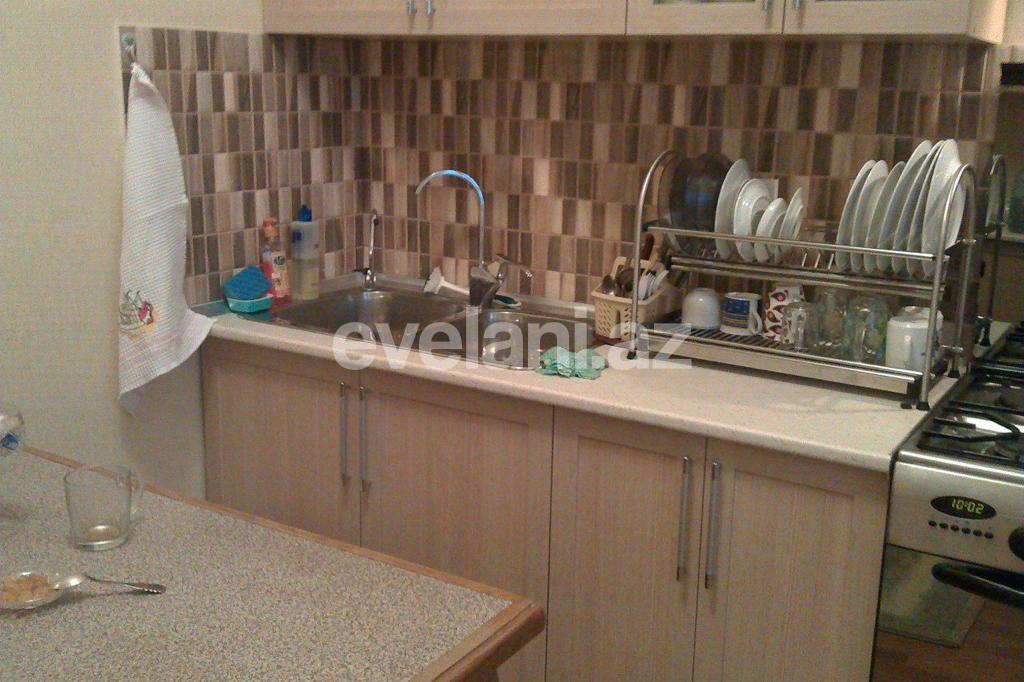 Kirayə verilir, köhnə tikili, 2 otaqlı, 65 m², Bakı, Səbail r, Sahil m.