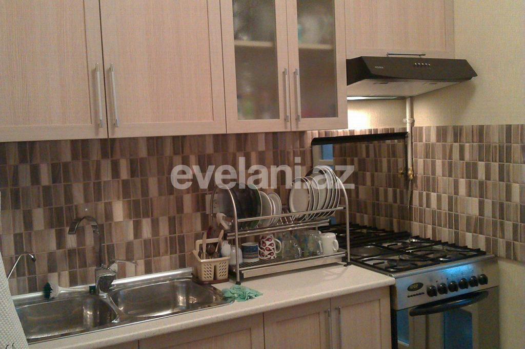 Kirayə verilir, köhnə tikili, 2 otaqlı, 65 m², Bakı, Səbail r, Sahil m.