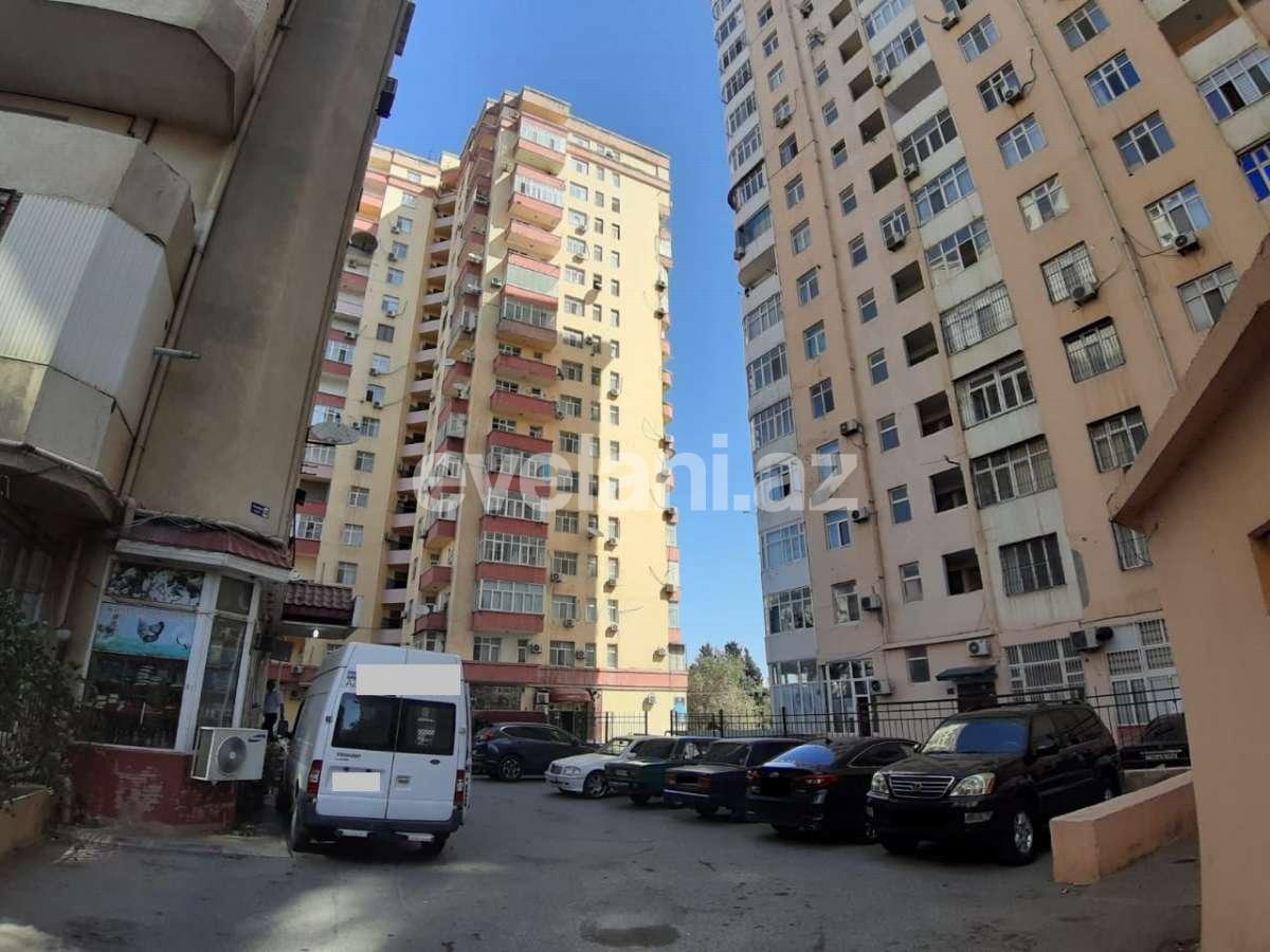 Satılır, yeni tikili, 3 otaqlı, 130 m², Bakı, Nəsimi r, 3-cü mikrorayon q, Memar Əcəmi m.