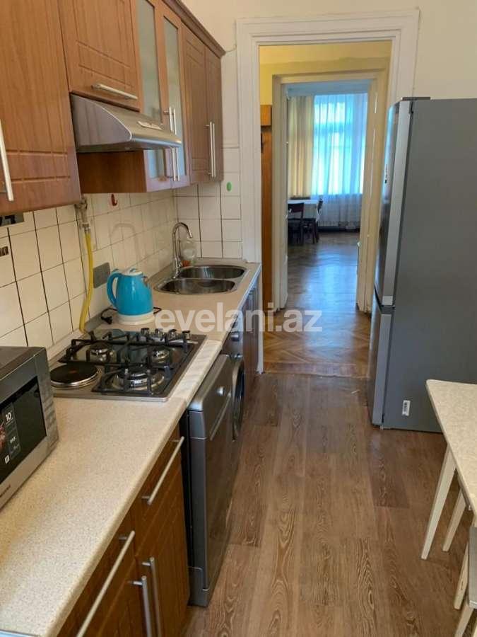 Kirayə verilir, köhnə tikili, 3 otaqlı, 80 m², Bakı, Səbail r, İçəri Şəhər m.