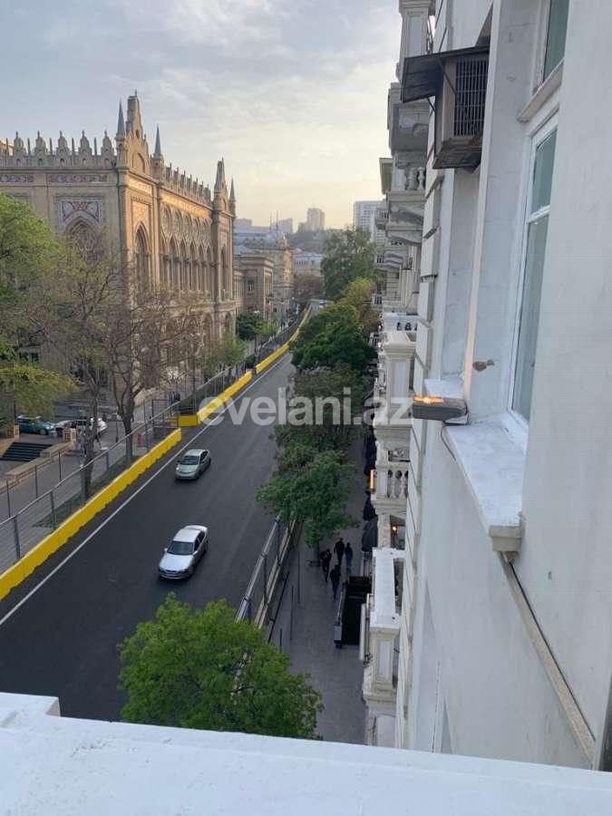 Kirayə verilir, köhnə tikili, 3 otaqlı, 80 m², Bakı, Səbail r, İçəri Şəhər m.