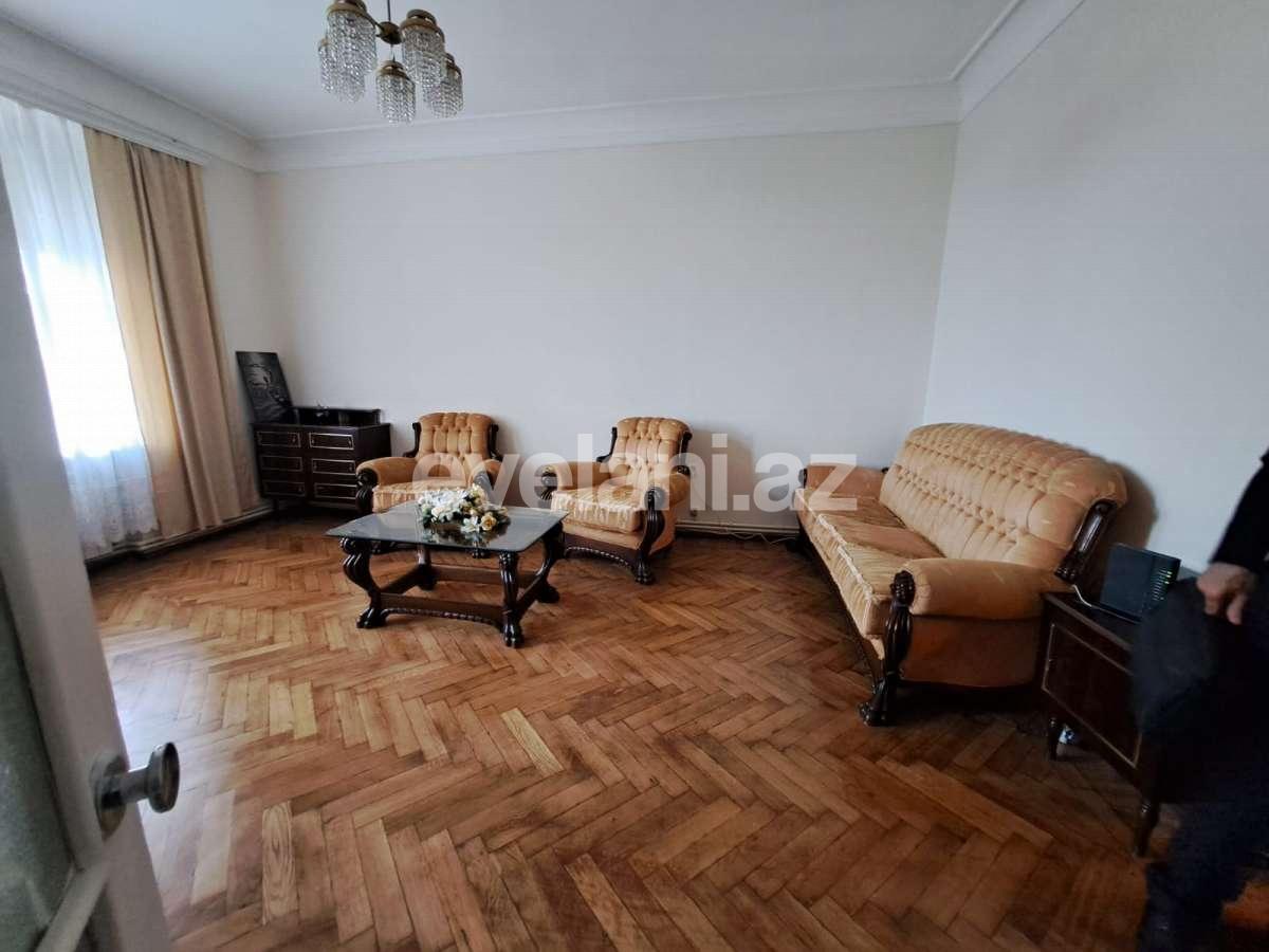Kirayə verilir, köhnə tikili, 3 otaqlı, 80 m², Bakı, Səbail r, İçəri Şəhər m.