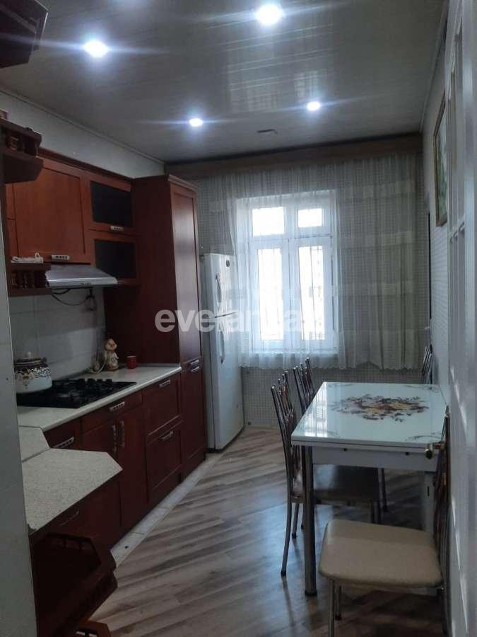 Kirayə verilir, köhnə tikili, 3 otaqlı, 70 m², Bakı, Nizami r, Neftçilər m.