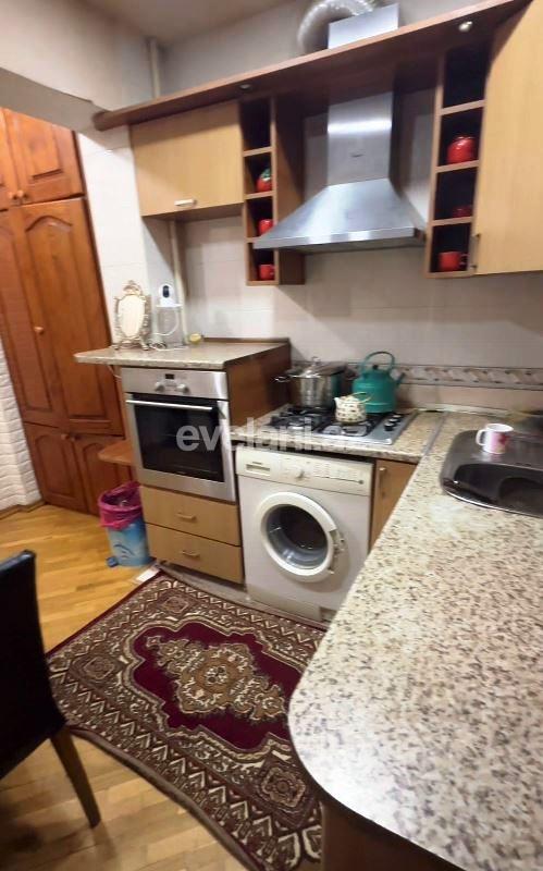 Satılır, köhnə tikili, 3 otaqlı, 80 m², Bakı, Xətai r, Köhnə Günəşli q, Həzi Aslanov m.