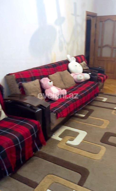 Satılır, köhnə tikili, 3 otaqlı, 80 m², Bakı, Xətai r, Köhnə Günəşli q, Həzi Aslanov m.