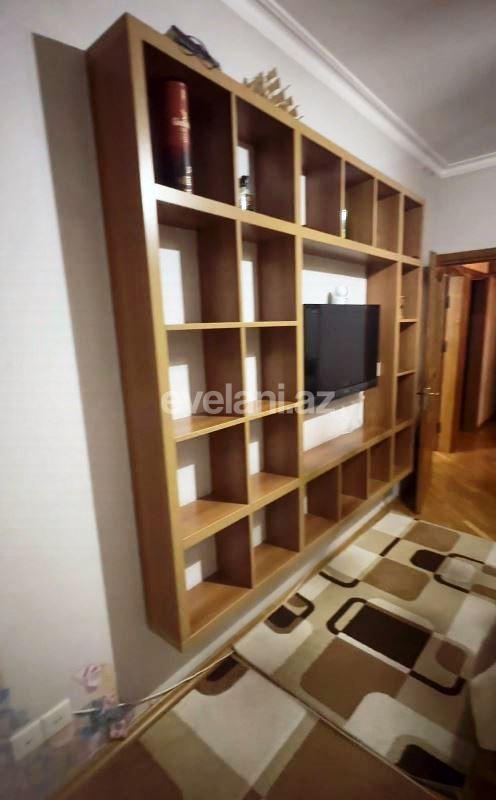 Satılır, köhnə tikili, 3 otaqlı, 80 m², Bakı, Xətai r, Köhnə Günəşli q, Həzi Aslanov m.