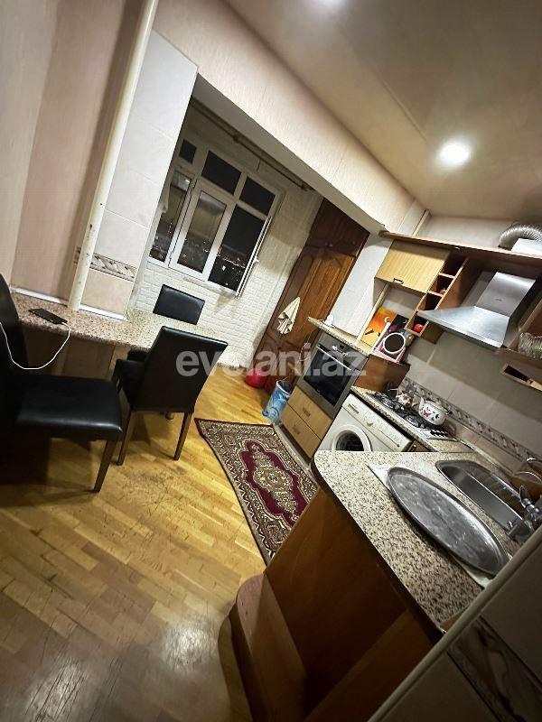 Satılır, köhnə tikili, 3 otaqlı, 80 m², Bakı, Xətai r, Köhnə Günəşli q, Həzi Aslanov m.