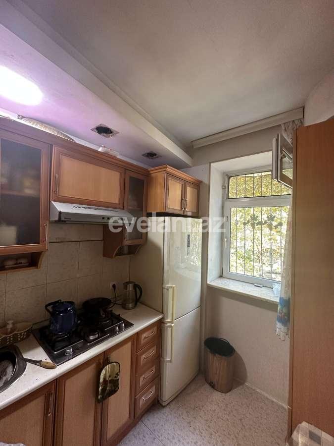 Продаётся, вторичка, 3-комнаты, 65 m², Баку, Ясамальский r, Элмляр Академиясы m.