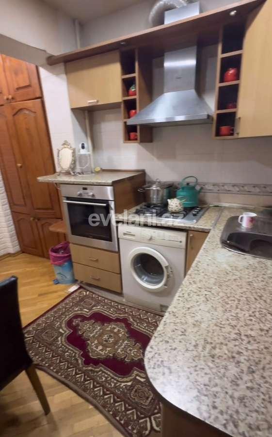 Satılır, köhnə tikili, 3 otaqlı, 80 m², Bakı, Xətai r, Köhnə Günəşli q, Həzi Aslanov m.