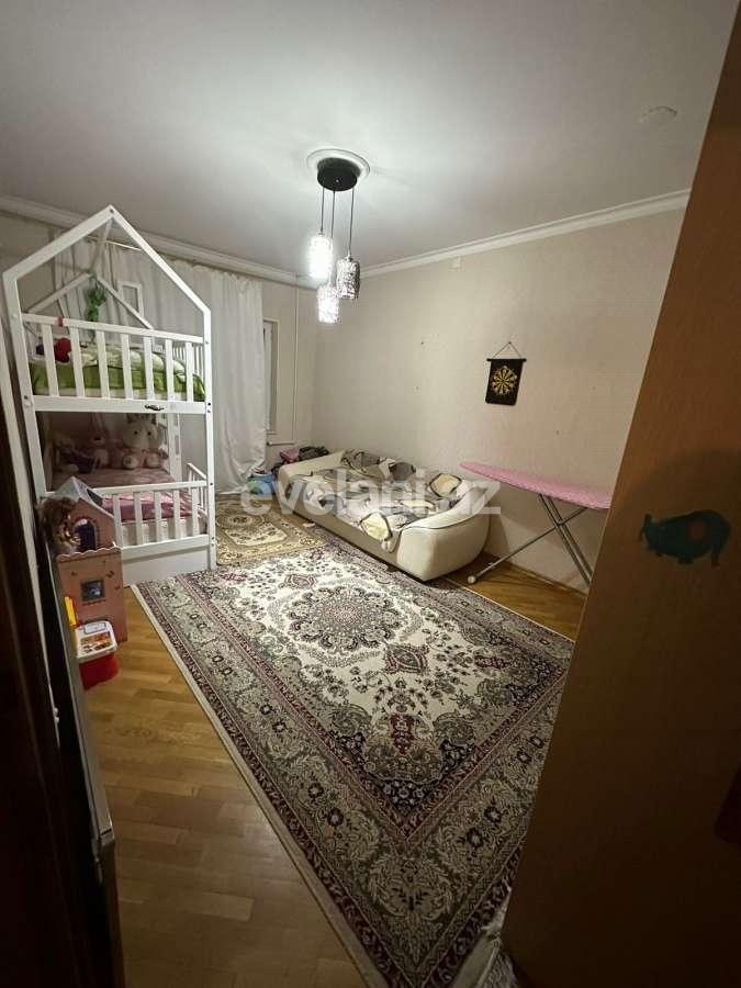 Satılır, köhnə tikili, 3 otaqlı, 80 m², Bakı, Xətai r, Köhnə Günəşli q, Həzi Aslanov m.
