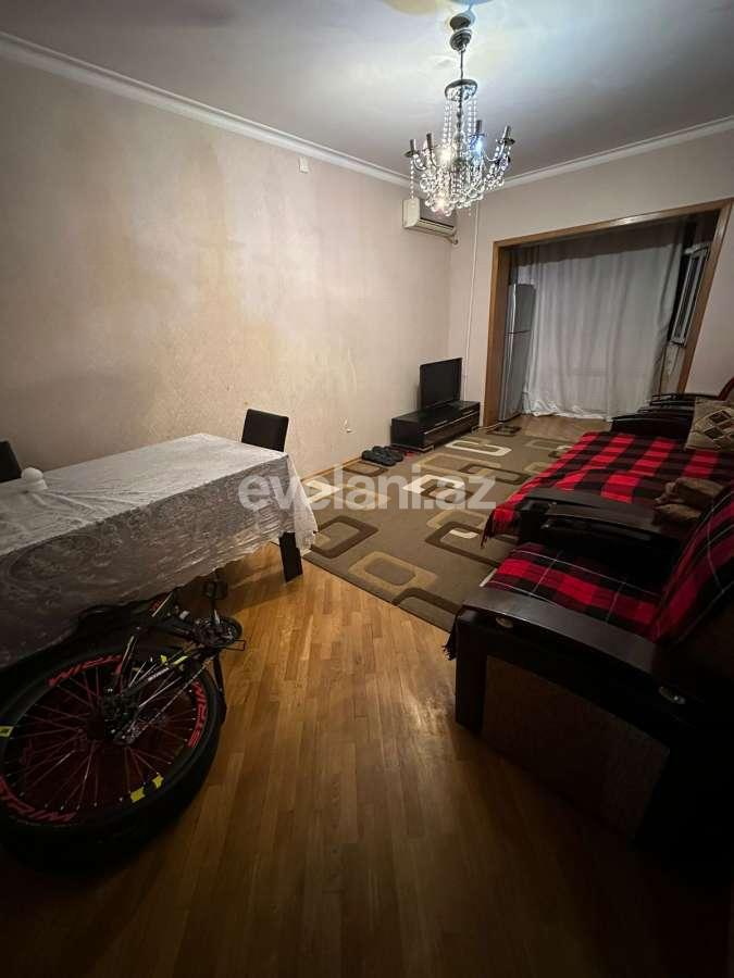 Satılır, köhnə tikili, 3 otaqlı, 80 m², Bakı, Xətai r, Köhnə Günəşli q, Həzi Aslanov m.