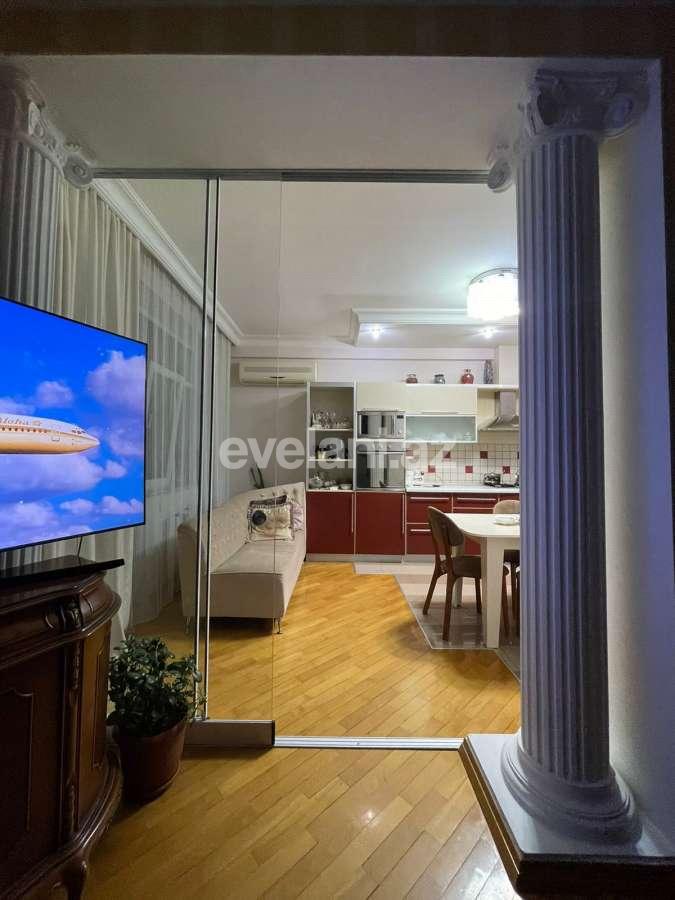 Satılır, yeni tikili, 3 otaqlı, 120 m², Bakı, Nəsimi r, 4-cü mikrorayon q, Memar Əcəmi m.