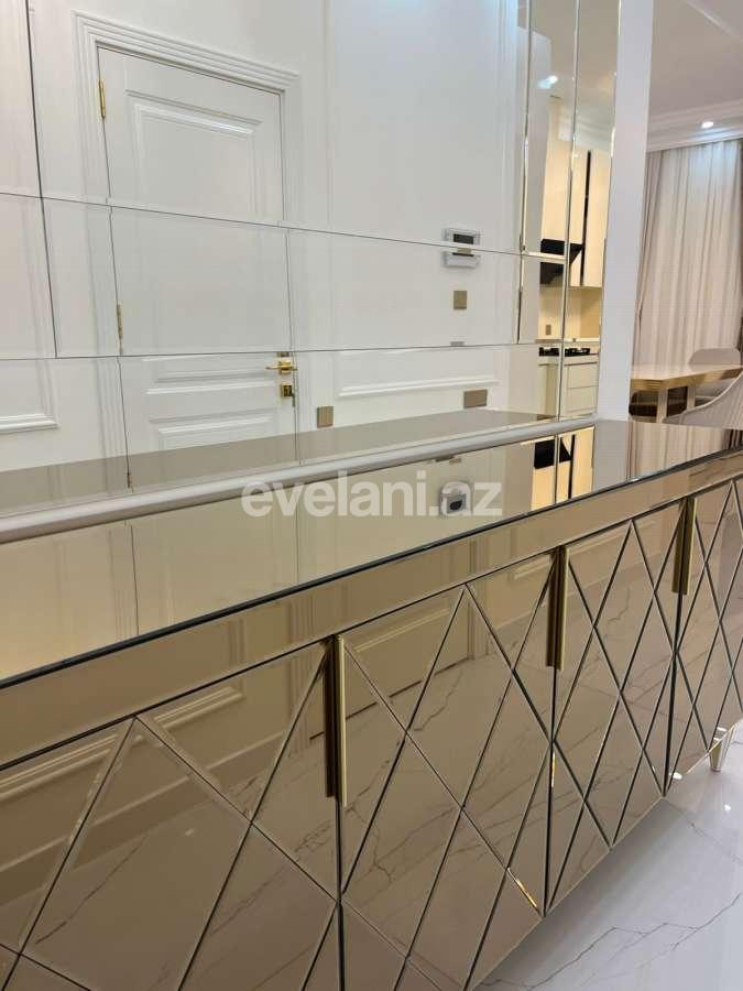 Satılır, yeni tikili, 2 otaqlı, 81 m², Bakı, Yasamal r, Elmlər Akademiyası m.