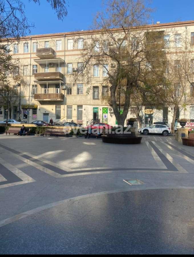 Satılır, köhnə tikili, 2 otaqlı, 59.99 m², Bakı, Səbail r, İçəri Şəhər m.