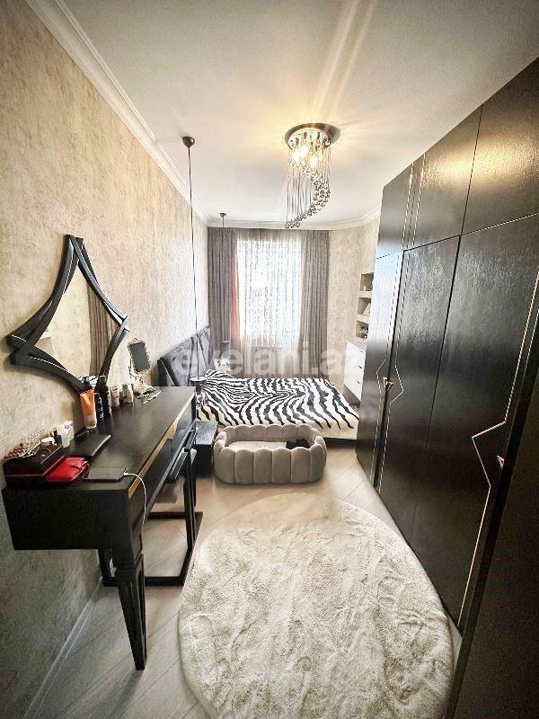 Satılır, yeni tikili, 2 otaqlı, 70 m², Bakı, Xətai r, Əhmədli q, Xalqlar Dostluğu m.