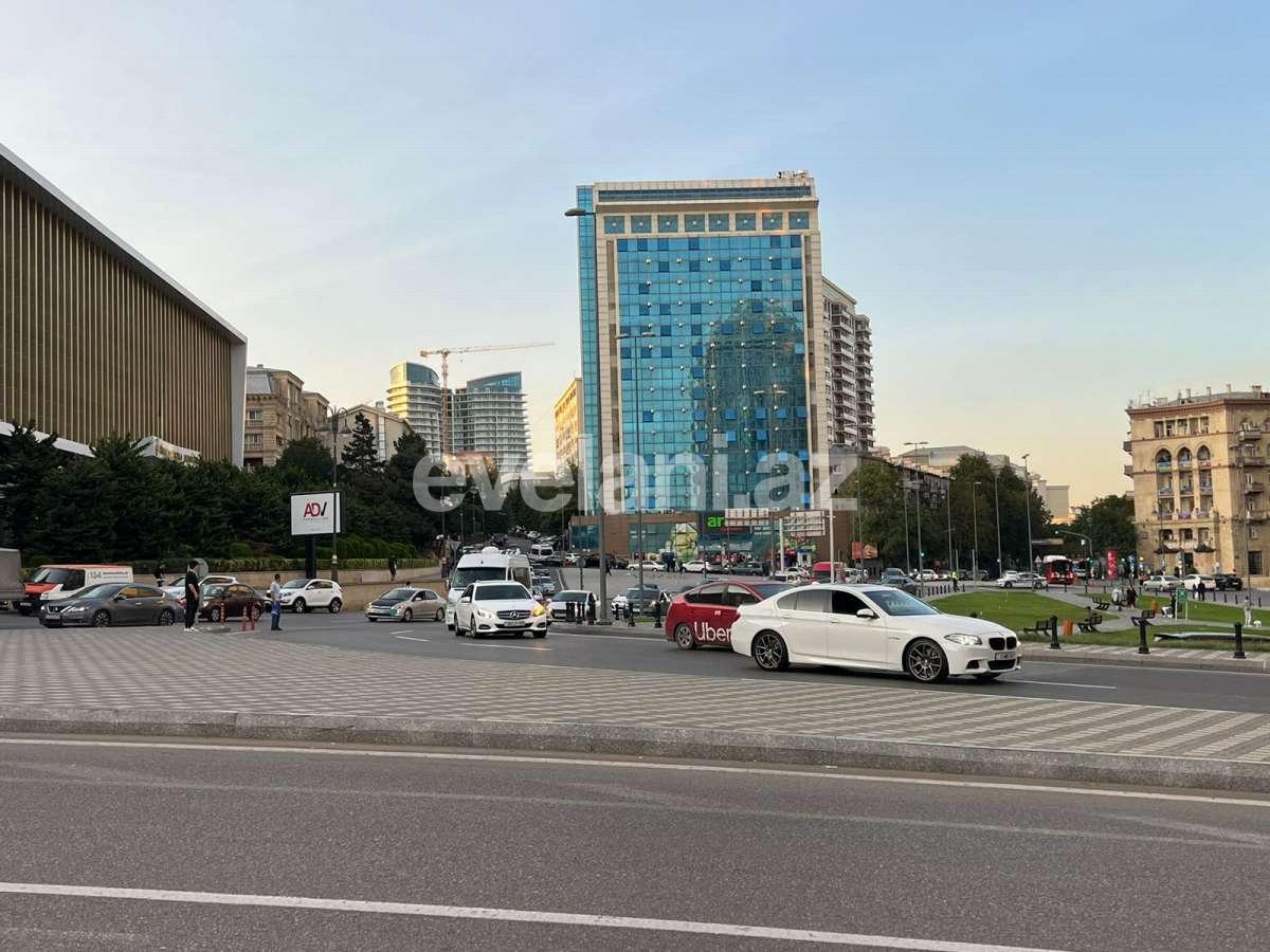 Sale, old building, 2 room, 63.6 m², Baku, Yasamal r, Nizami m.