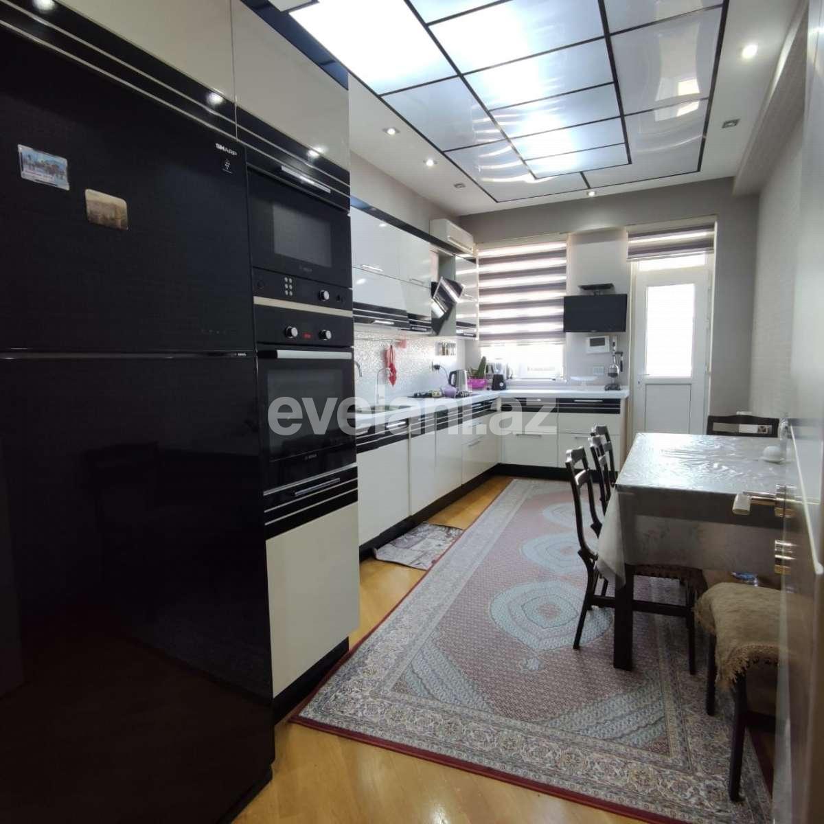 Satılır, yeni tikili, 4 otaqlı, 180 m², Bakı, Nizami r, Qara Qarayev m.