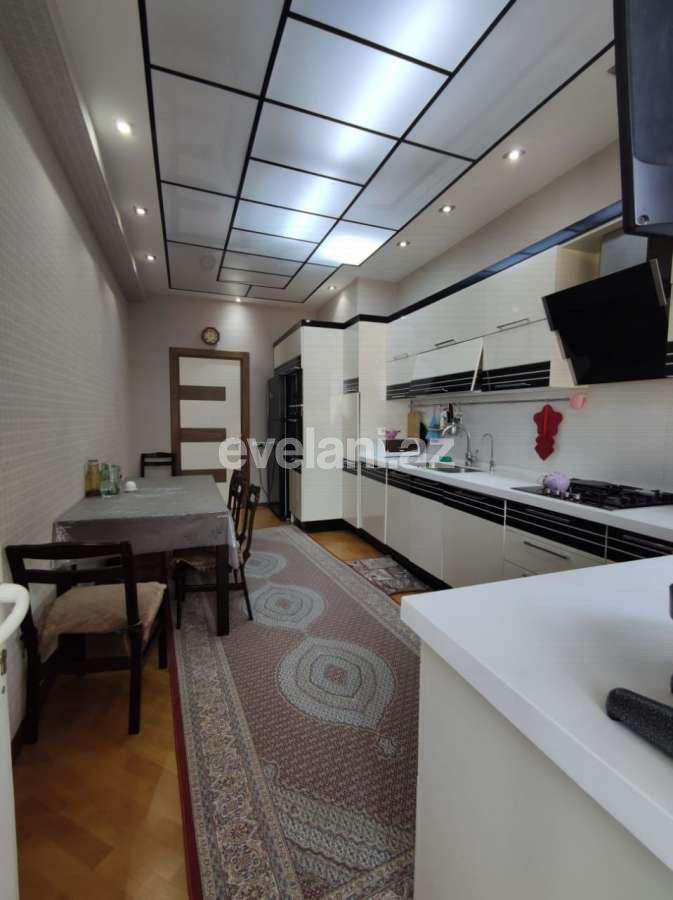 Satılır, yeni tikili, 4 otaqlı, 180 m², Bakı, Nizami r, Qara Qarayev m.