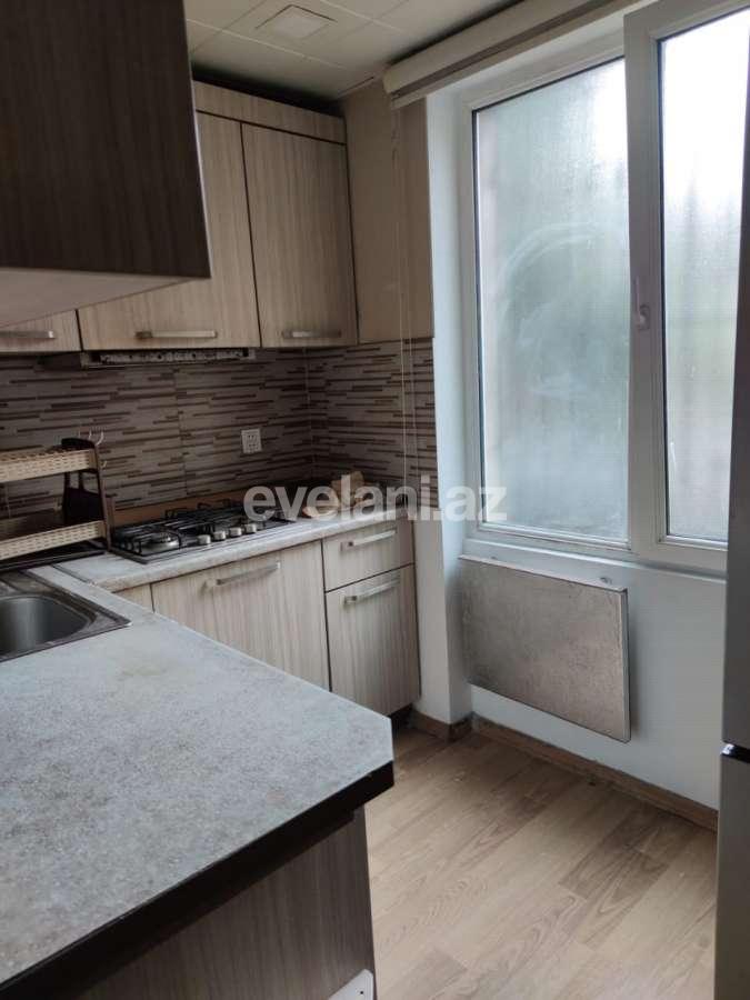 Satılır, köhnə tikili, 3 otaqlı, 69.99 m², Bakı, Yasamal r, İnşaatçılar m.