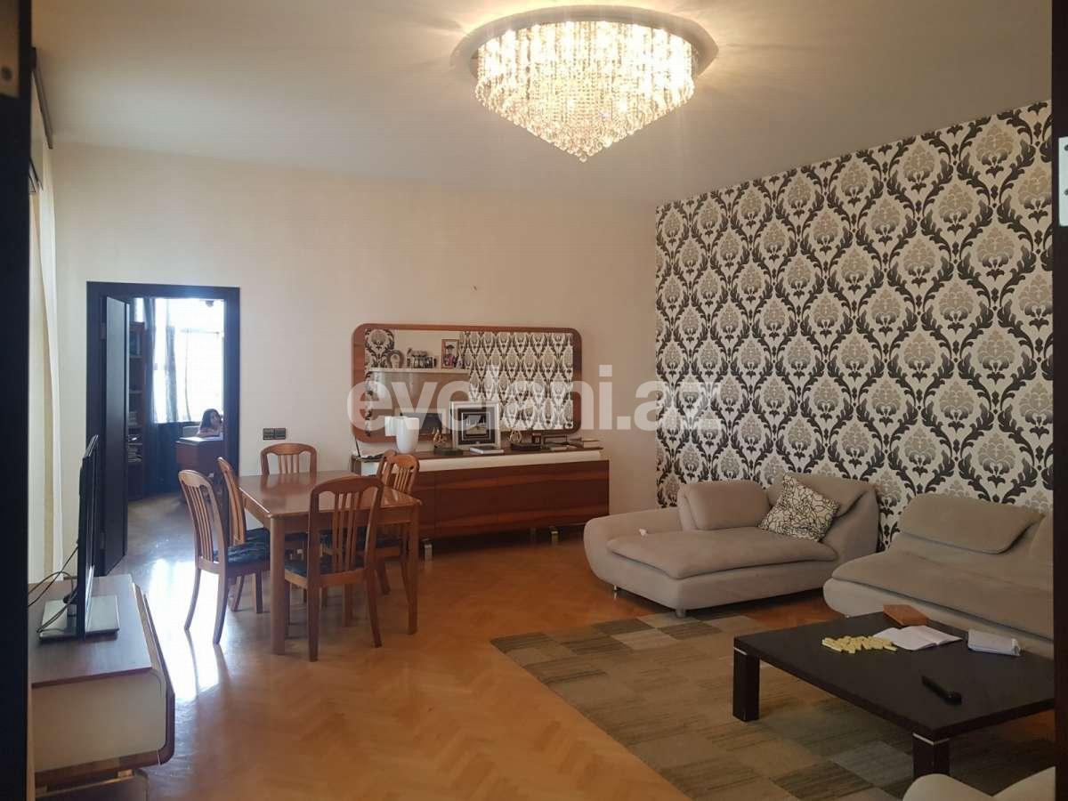 Satılır, köhnə tikili, 5 otaqlı, 200 m², Bakı, Yasamal r.