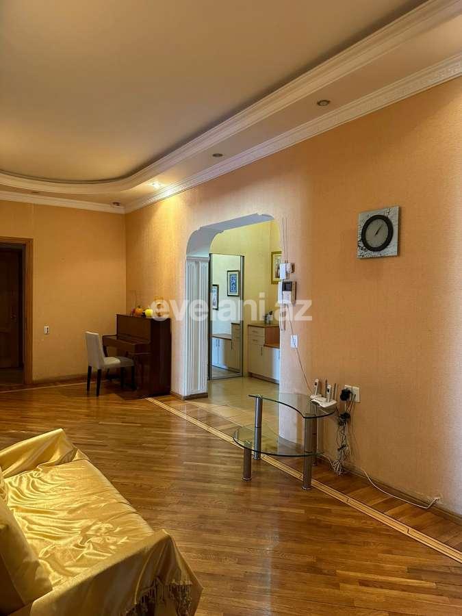 Satılır, yeni tikili, 4 otaqlı, 220 m², Bakı, Yasamal r, Elmlər Akademiyası m.