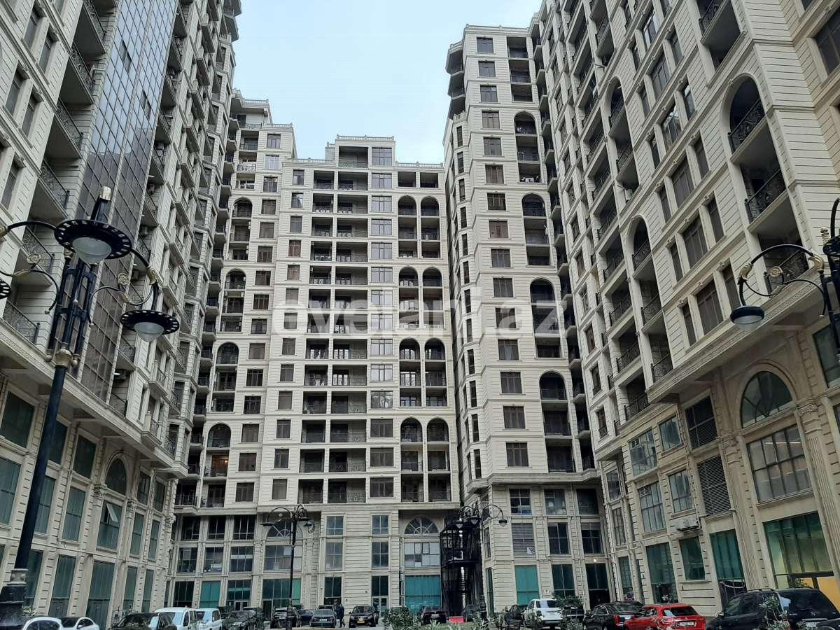 Satılır, yeni tikili, 4 otaqlı, 195 m², Bakı, Səbail r.