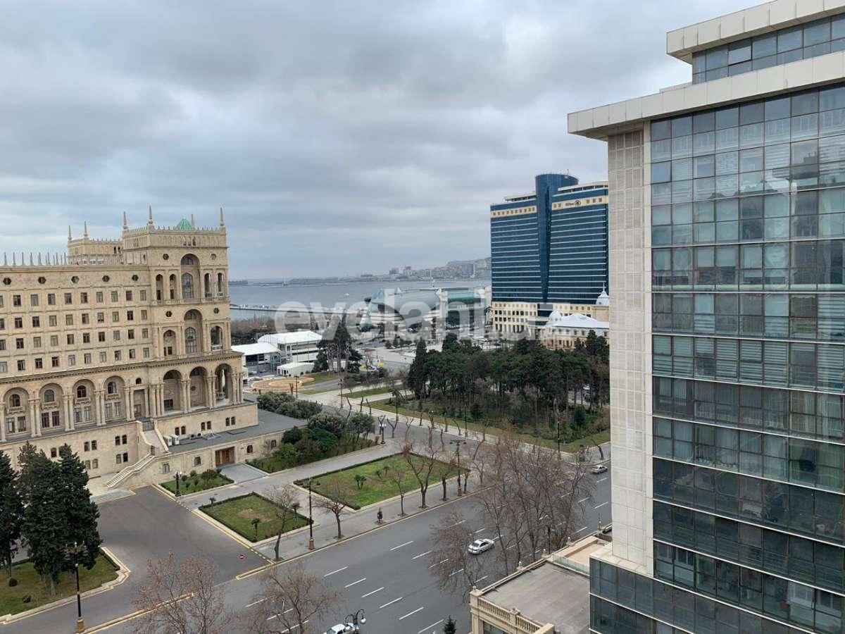 Kirayə verilir, yeni tikili, 3 otaqlı, 130 m², Bakı, Səbail r, Sahil m.